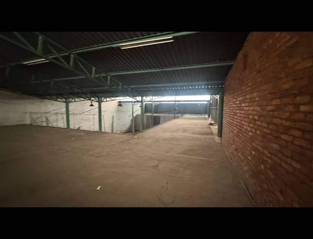 800M² WAREHOUSE TO LET IN PRETORIA WEST